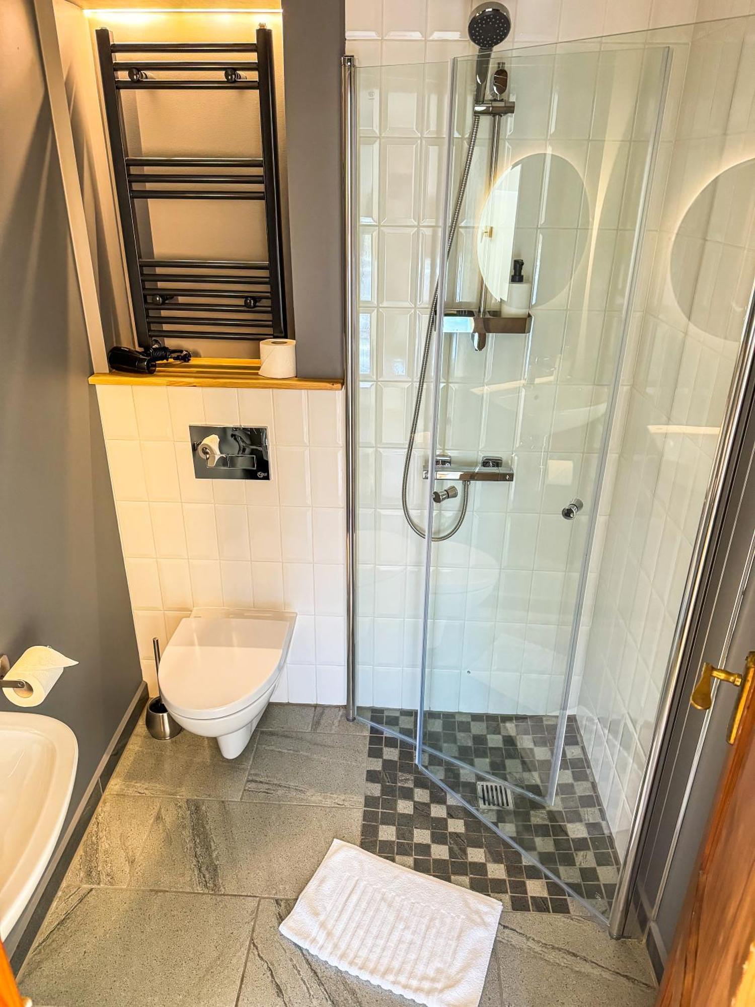 Hotel Veldzes Nams Windawa Zewnętrze zdjęcie